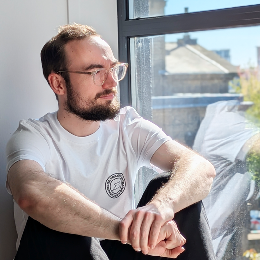 T-Shirt - Circular Logo TraxionGG